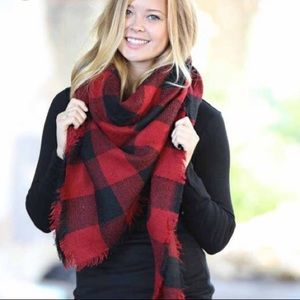 NWT! Red/Black buffalo plaid blanket scarf 🧣